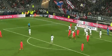 东体：邵佳一在推进国足新老交替过程中需要打造“嫡系部队”（东体：推进国足新老更替，邵佳一需组建自己的核心班底）