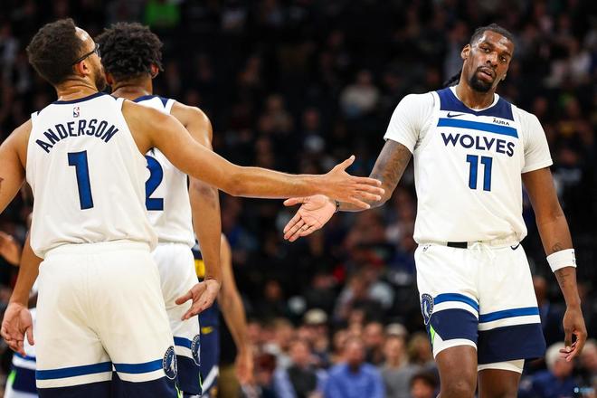 中超比赛精彩回放：上海海港绝杀瞬间,（中超高光回放：上海海港压哨绝杀瞬间）