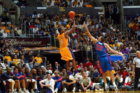 英超疯狂夜：切尔西利物浦双双翻车，11.4亿豪阵不敌升班马（英超爆冷夜：切尔西、利物浦同夜折戟，11.4亿豪阵不敌升班马）