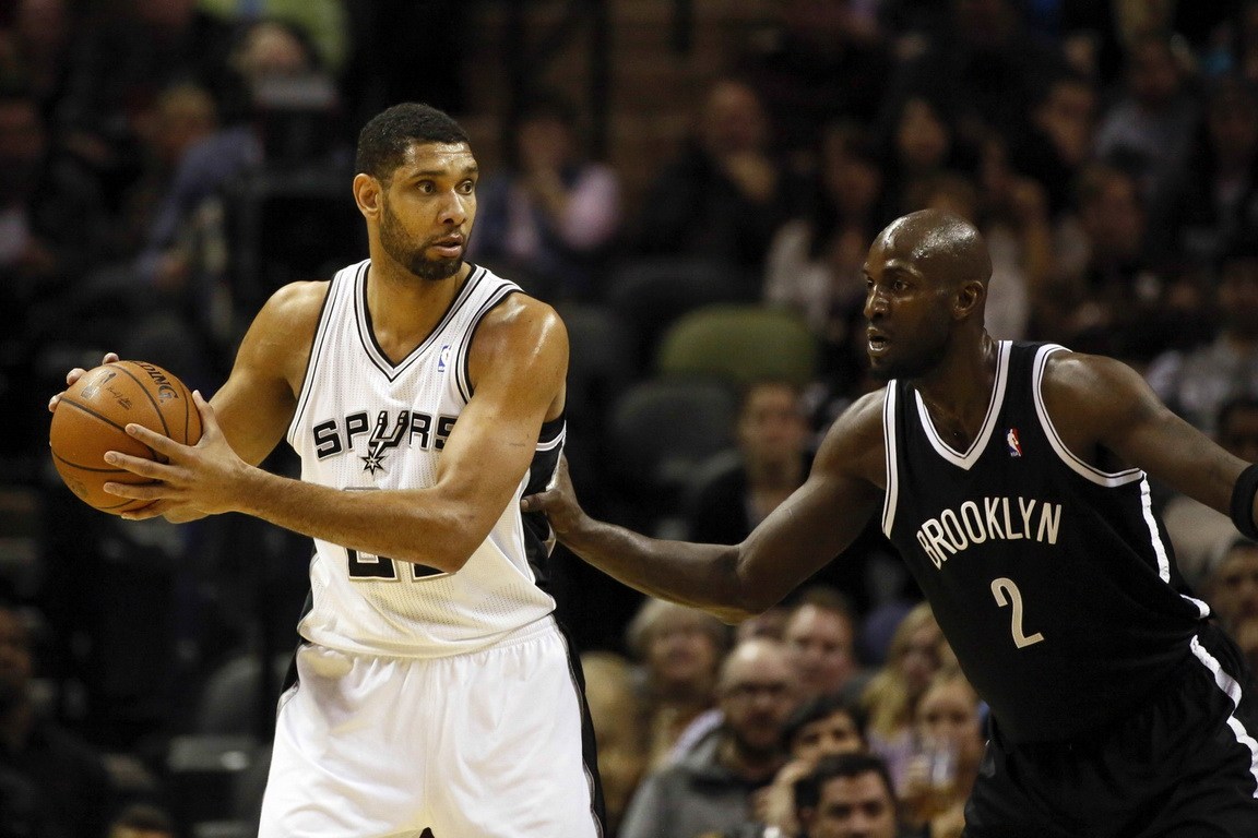 天空：狼堡计划冬窗签下菲尔克鲁格以及小蜜蜂中卫阿耶（天空体育：沃尔夫斯堡计划冬窗引进菲尔克鲁格与布伦特福德中卫阿耶）