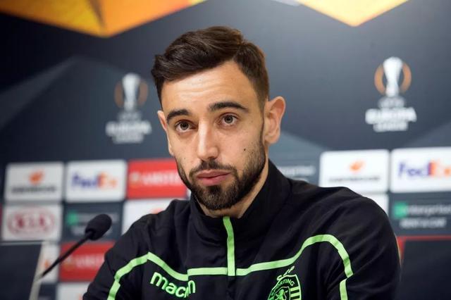 组图：CBA俱乐部杯广厦击败天津 塔克飞身暴扣（图集：CBA俱乐部杯广厦力克天津，塔克腾空重扣）