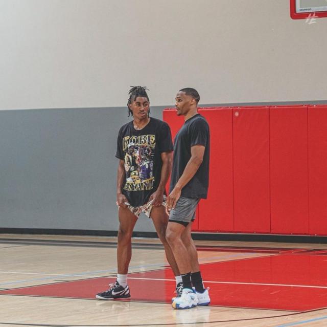 劳塔罗：很激动追平马佐拉的纪录，没想到自己能达到如此成就（劳塔罗：追平马佐拉纪录让我激动万分，未曾料到自己能取得如此成就）