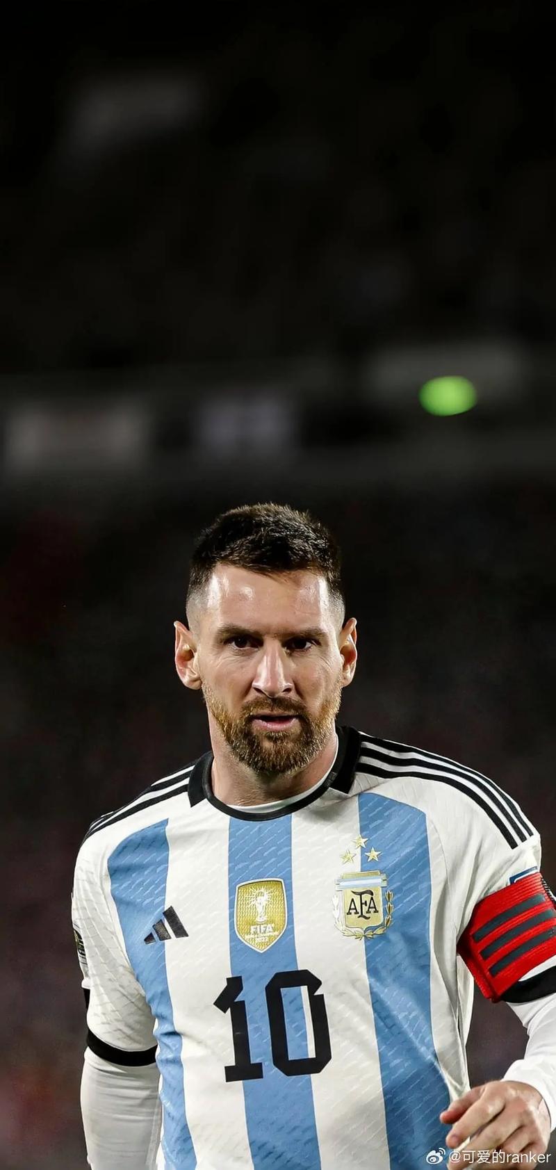 中超联赛11月最佳阵容出炉：法比奥、吴曦、王燊超领衔（中超11月最佳阵容揭晓：法比奥、吴曦、王燊超领衔入选）