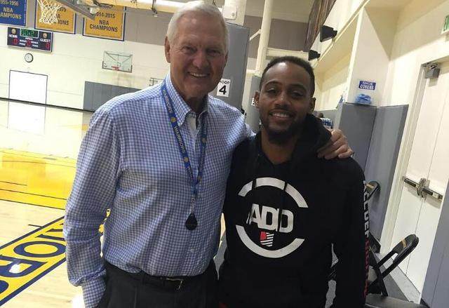 76人三分手感火热（76人三分火力全开）