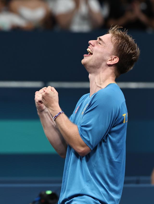 正在吸引越 正在吸引越